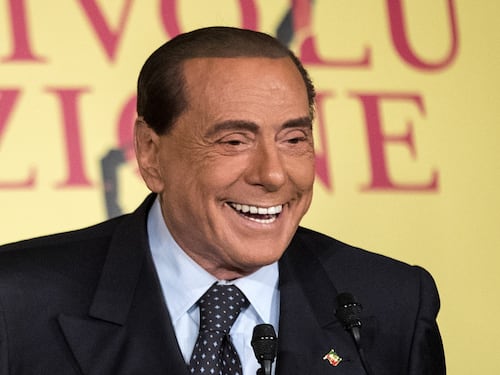 Berlusconi lancia la corsa per le europee: "La libertà è in pericolo"