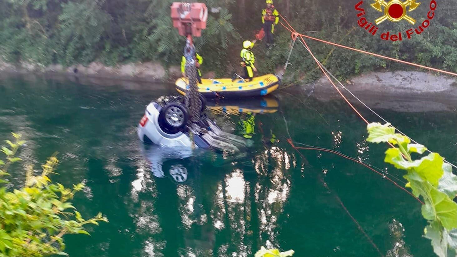 Festa, alcol e incidente: 3 minori morti nel canale. In nove a bordo dell'auto