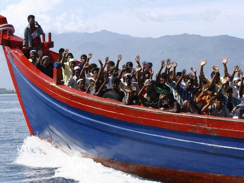 Migranti, Salvini blinda l'Italia: "Cieli e porti aperti solo a chi ne ha diritto"