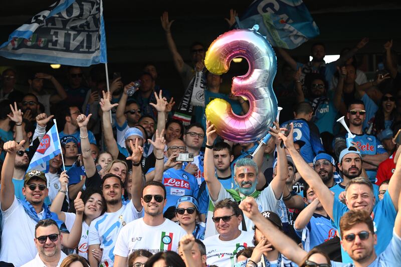 Il Napoli fa festa al Maradona: le immagini della partita con la Fiorentina 1
