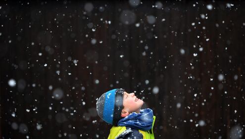 Giochi di bimbi nella neve in Germania 1