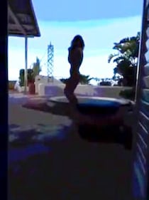 Il sexy tuffo di Naike Rivelli 6