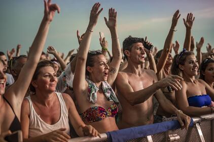 Grande successo per il "JovaBeach Party" 1