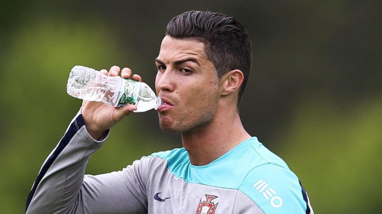 «Fermate Ronaldo e Vidal» È già mondiale croce rossa