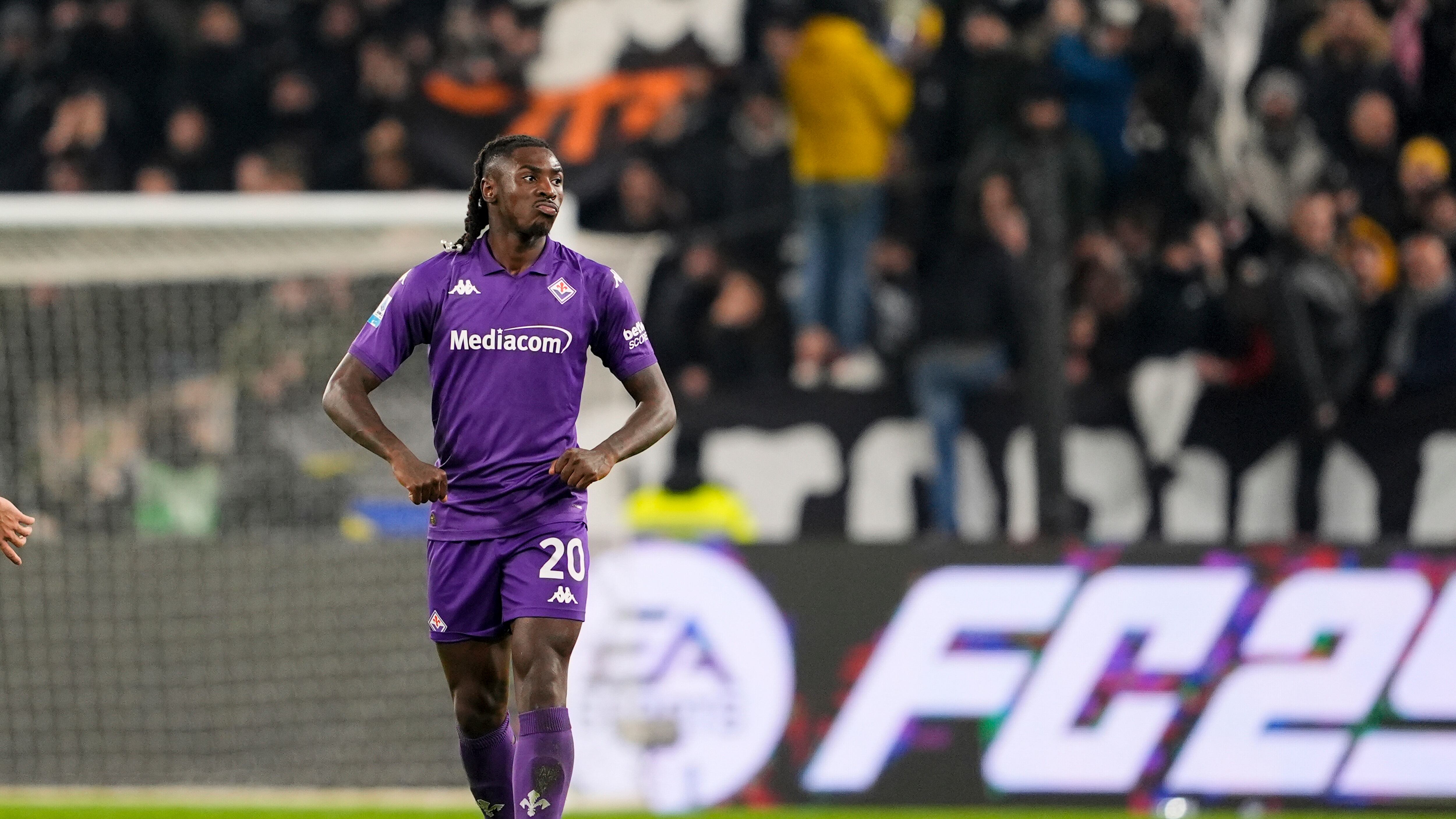 La comica stucchevole e ossessiva di Moise Kean
