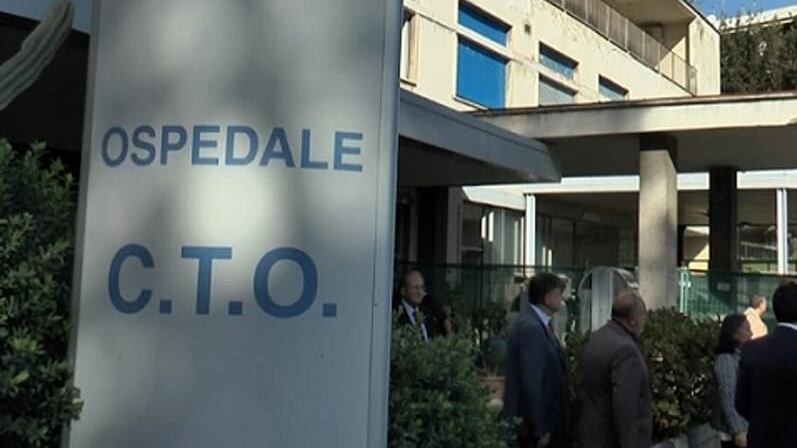 È morta la donna con due tumori che decise di sposarsi in ospedale