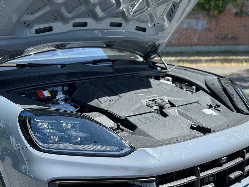 Porsche Cayenne Coupè GT: il video in pillole del super SUV ibrido da 740 CV 19