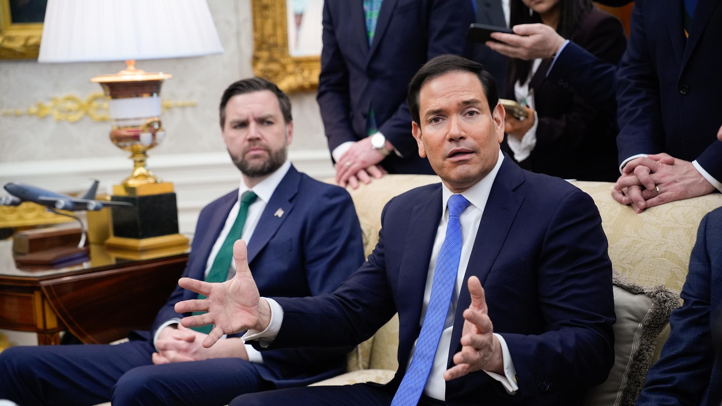 Vance contro Rubio: ecco come l’accordo sull’Iran divide i due uomini di Trump