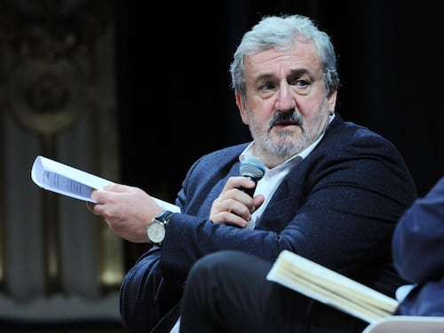 Virus, Emiliano firma ordinanza di requisizione di macchinari destinati al Veneto: "Ma cerchiamo soluzione"