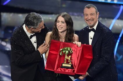Angelina Mango vince la 74esima edizione del festival di Sanremo 4