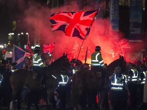 Scozia, tensione a Glasgow tra unionisti e indipendentisti