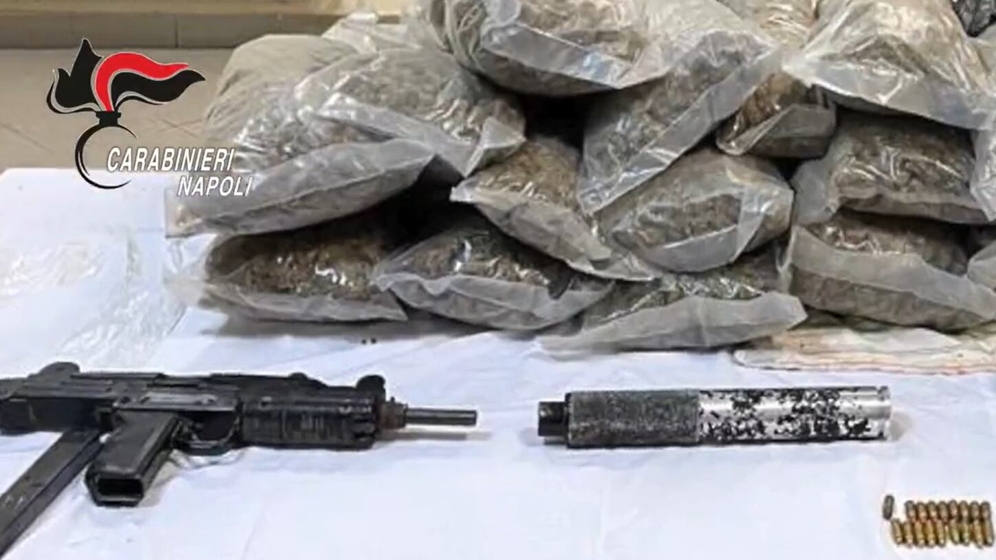 Armi e droga, scoperto un arsenale sui monti Lattari