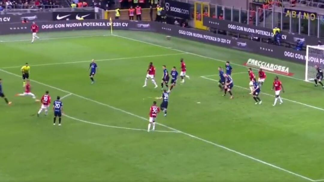 Mariani "ingannato" da Handanovic: il gol del Milan era regolare?