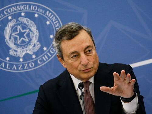 Draghi tira dritto: vuole un Cdm giovedì per allargare il pass a tutti gli statali. Il nodo della platea
