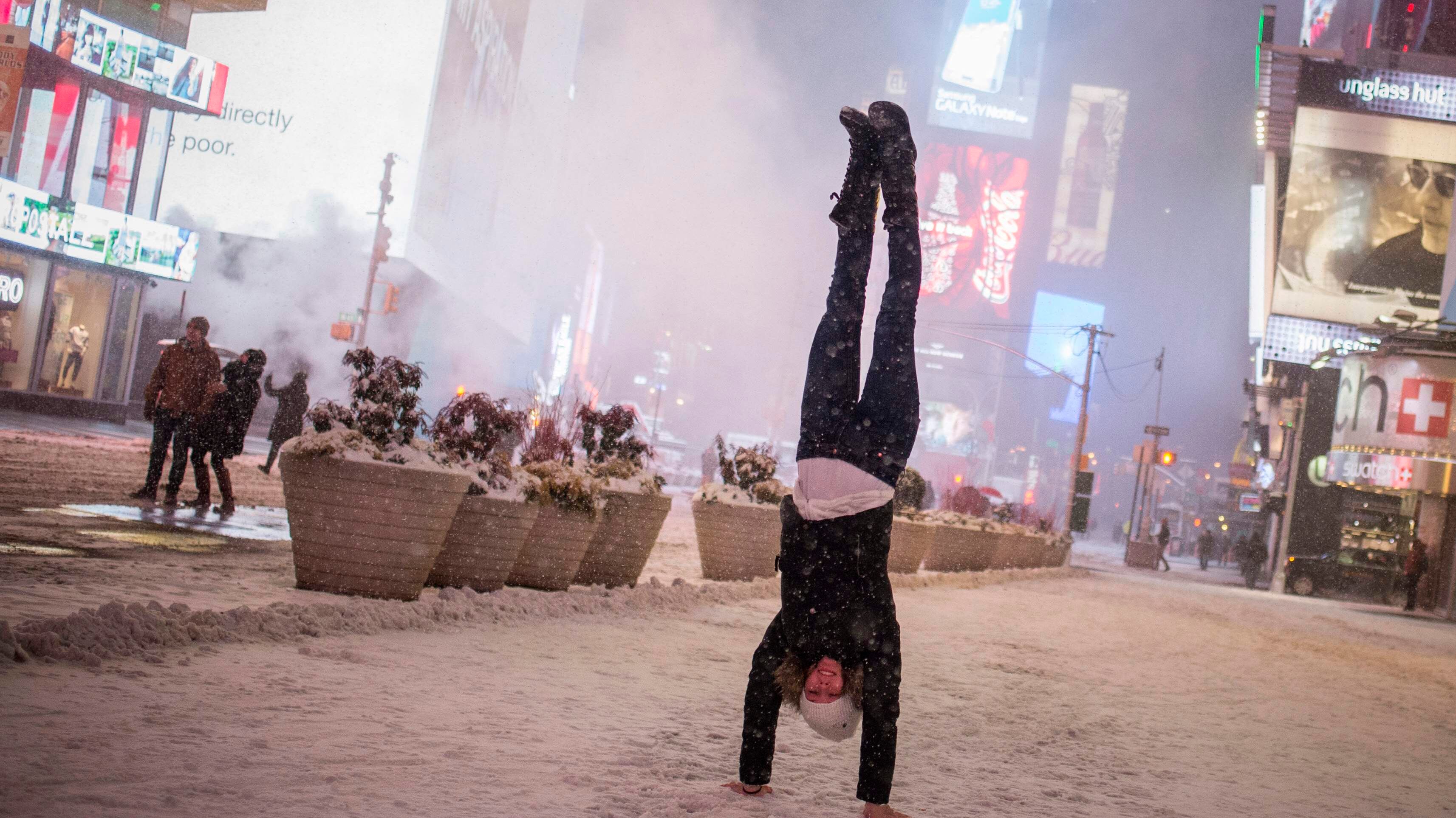 New York, poca neve. La bufera è solo sui social