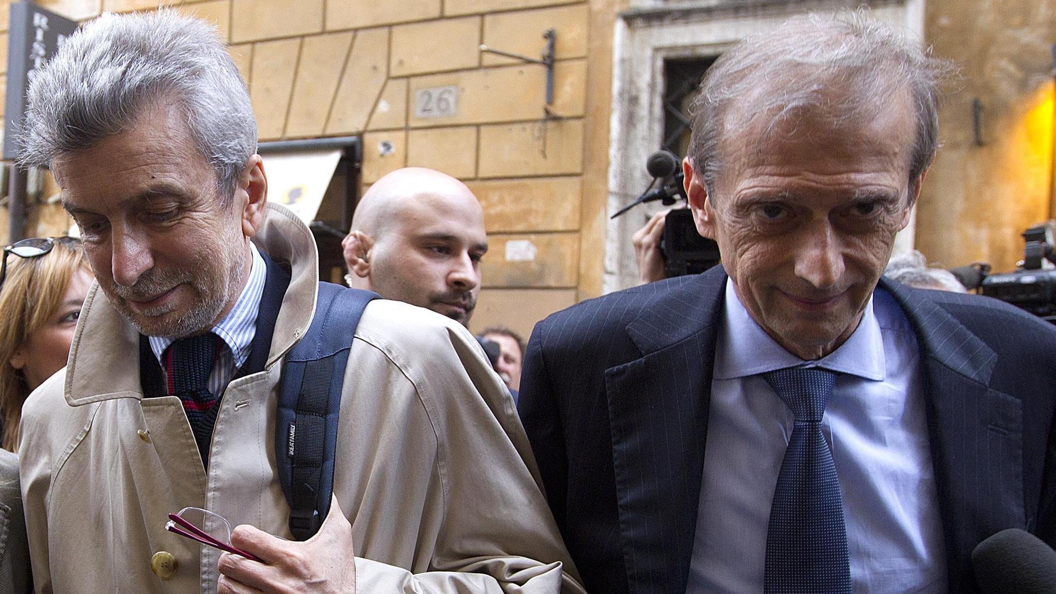 Oggi l'assemblea, i colonnelli vogliono «blindare» il reggente