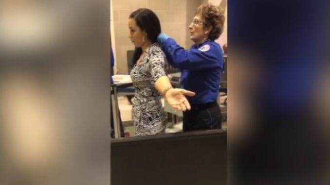 Palpeggiata nelle parti intime: piange al controllo in aeroporto
