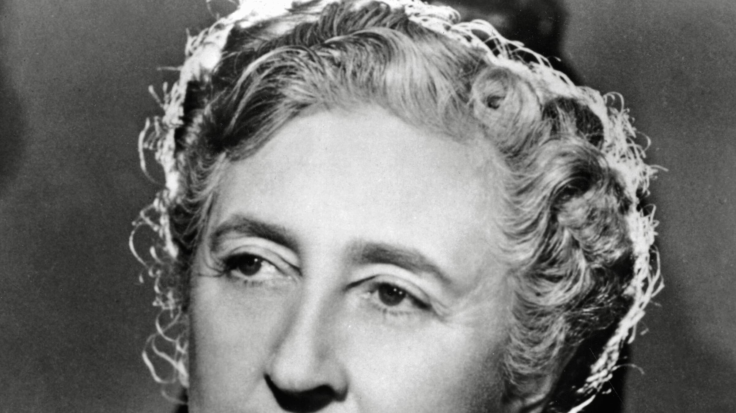 Veleni, delitti, stile British e "celluline grigie": l'Impero dei bestseller di Agatha Christie