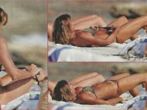 Formentera, incidente sexy per Cristina Parodi