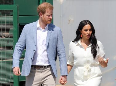 I duchi di Sussex mano nella mano nella visita ufficiale a Johannesburg 4