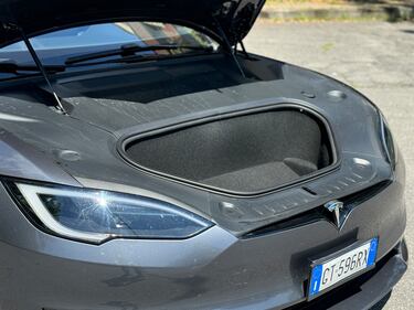 Tesla Model S Plaid: guarda la gallery della super berlina elettrica 14