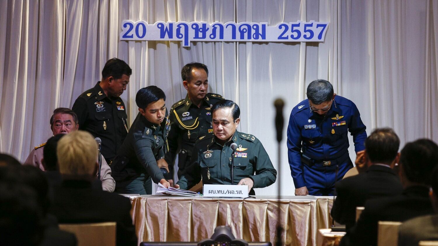 In Thailandia le forze armate hanno dichiarato la legge marziale