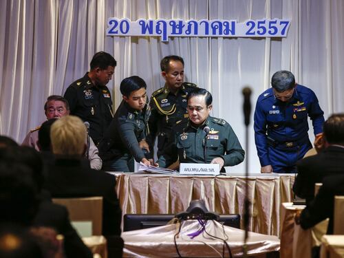In Thailandia le forze armate hanno dichiarato la legge marziale