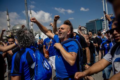 La grande attesa dei tifosi a Istanbul 9