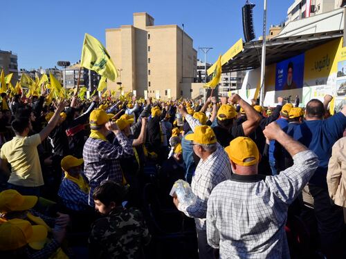 Il Libano va allo scrutinio al buio. Hezbollah testa la sua forza