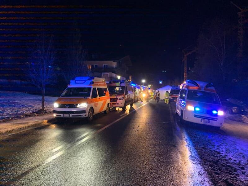 Auto travolge gruppo di turisti tedeschi: 6 morti e 11 feriti 1