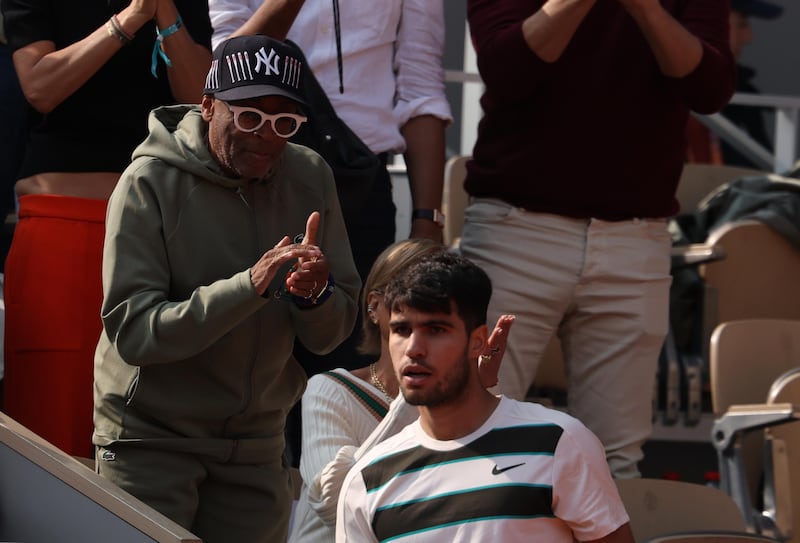 Parata di vip al Roland Garros per la finale tra Alcaraz e Sinner: le immagini più belle 5