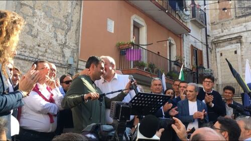 Bari, Emiliano presenta la sua candidatura alle prossime regionali 1