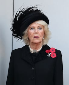 La Regina Elisabetta II, Camilla Parker Bowles e Kate Middleton al Remembrance Day: foto 9