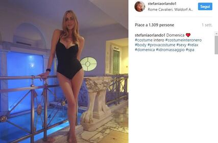 Vip a 50 anni, le più sexy sui social 30