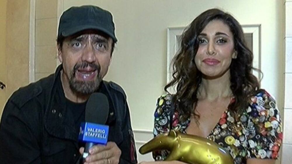 Tapiro d'oro per Belen Rodriguez: "Le corna? Non le ho mai fatte..."