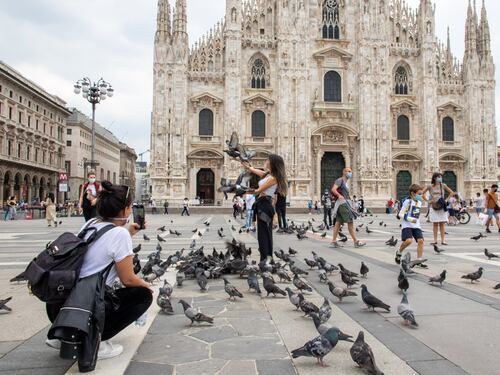 Virus, l'epidemiologo: "Ecco perché in Lombardia cala il numero dei morti"
