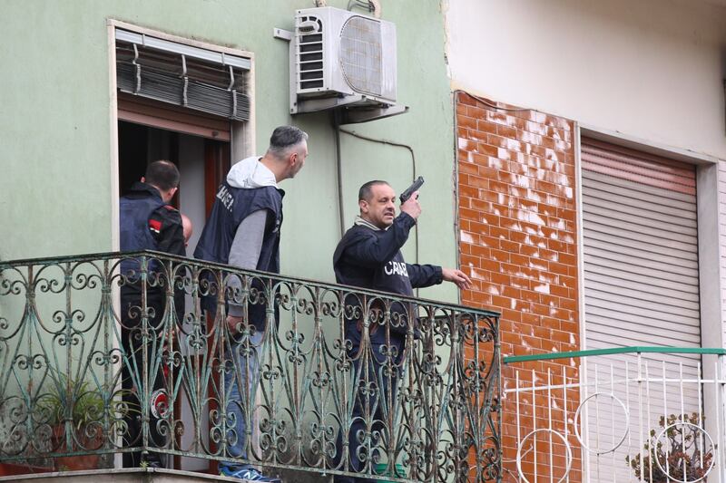 Disabile uccide la madre e si barrica in casa: la cattura 7