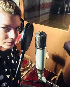 Emma Marrone, sexy foto prima del tour 7