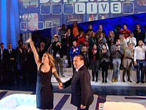 La D'Urso sotto attacco dal partito degli anti Cav