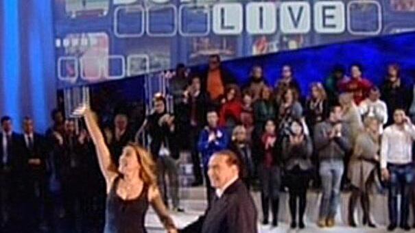 La D'Urso sotto attacco dal partito degli anti Cav