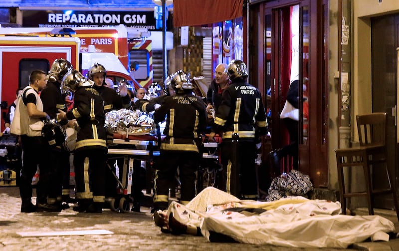 Il massacro dell'Isis a Parigi 10 anni fa 20