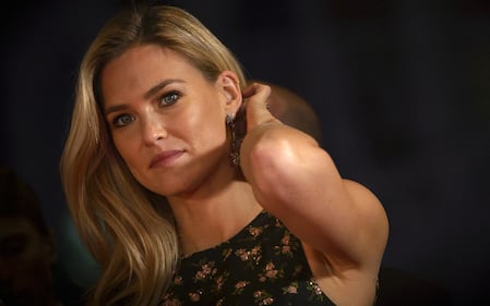 Bar Rafaeli, gravidanza sexy al mare 21