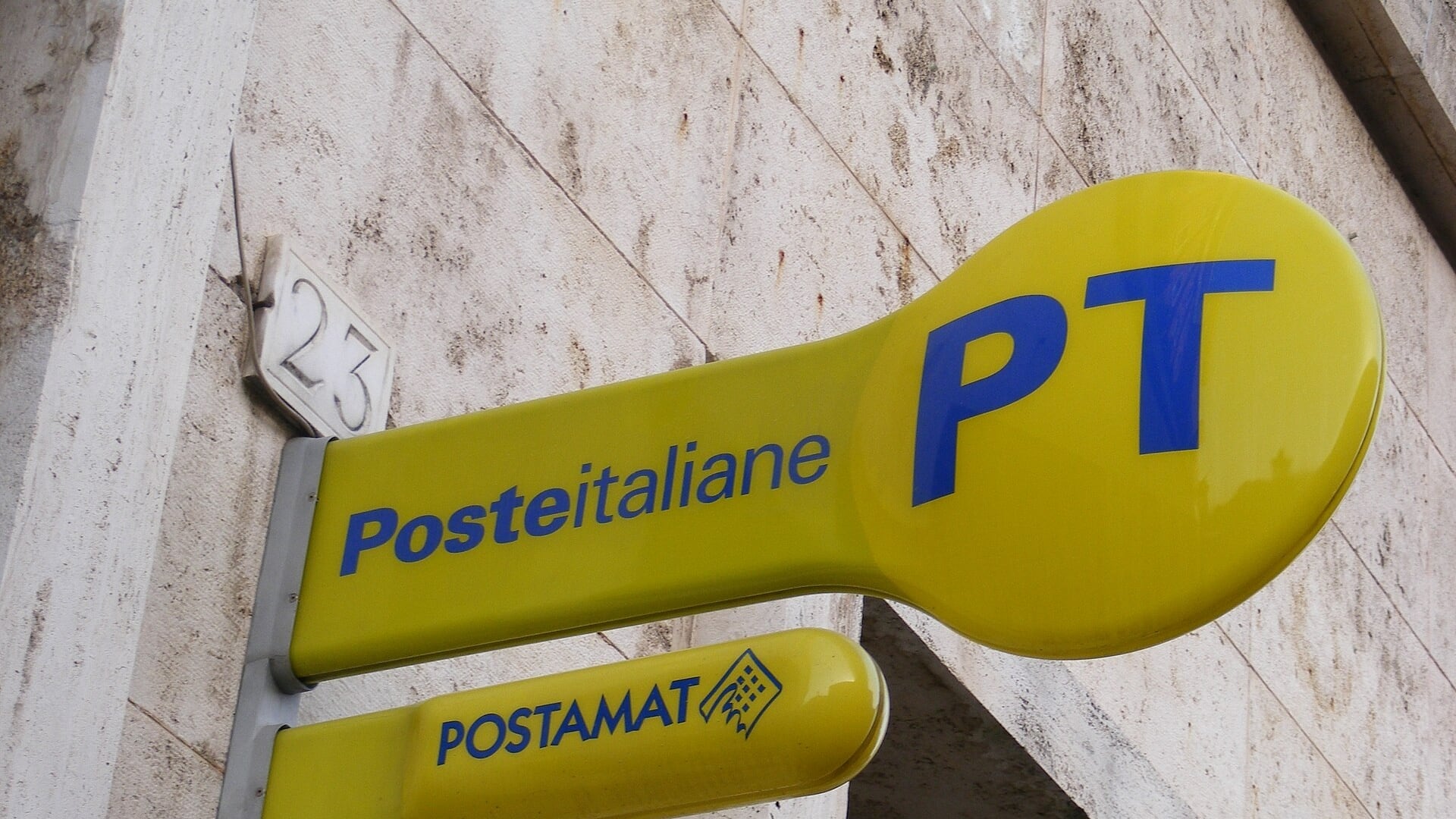 Poste accelera su Tim: dal 20 luglio parte l’Opas dopo il via libera della Consob