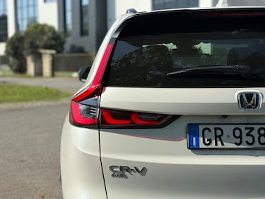 Honda CR-V: guarda la gallery del nuovo SUV ibrido 4x4 dagli ottimi consumi 9