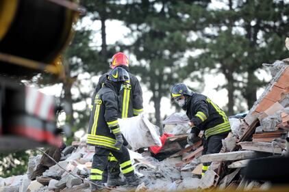 Emma Marrone sensibilizza i fan per il terremoto: foto 20