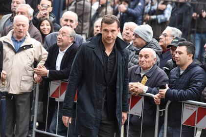 Amici, tifosi e persone comuni salutano il grande Cesare Maldini 14