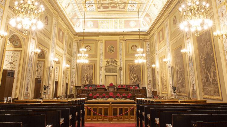 Sicilia, il Cdm impugna la legge sul taglio dei vitalizi