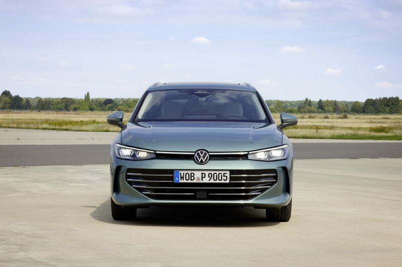 Volkswagen Passat: guarda tutte le foto 8