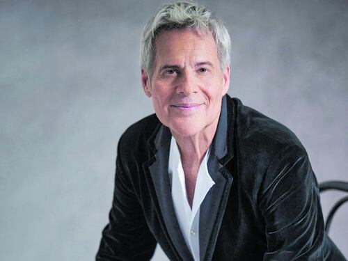 Baglioni live agli Arcimboldi. "Io, solo al pianoforte per raccontare la mia storia"