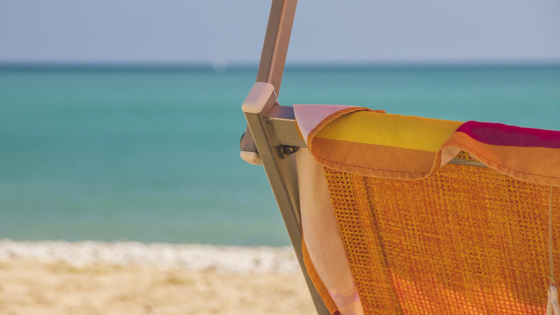 Romagna, ironia salva-turismo "Il mare? Brutto anche prima"